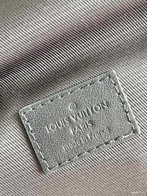 WIS WEARABLE VERTICAL WALLET LOUIS S-LOCK VUITTON 0923